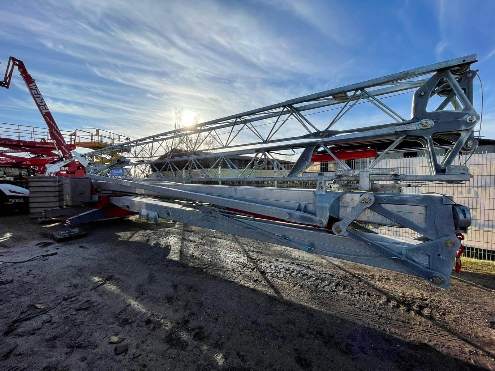 E 27.85 Turmdrehkran