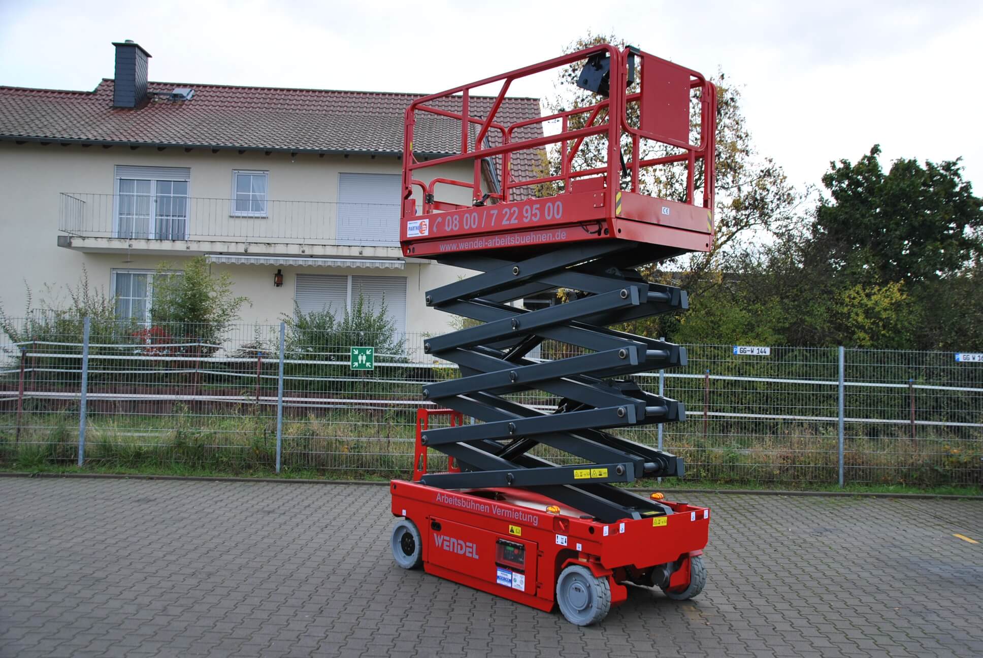 SE12-120 Scheren-Arbeitsbühne