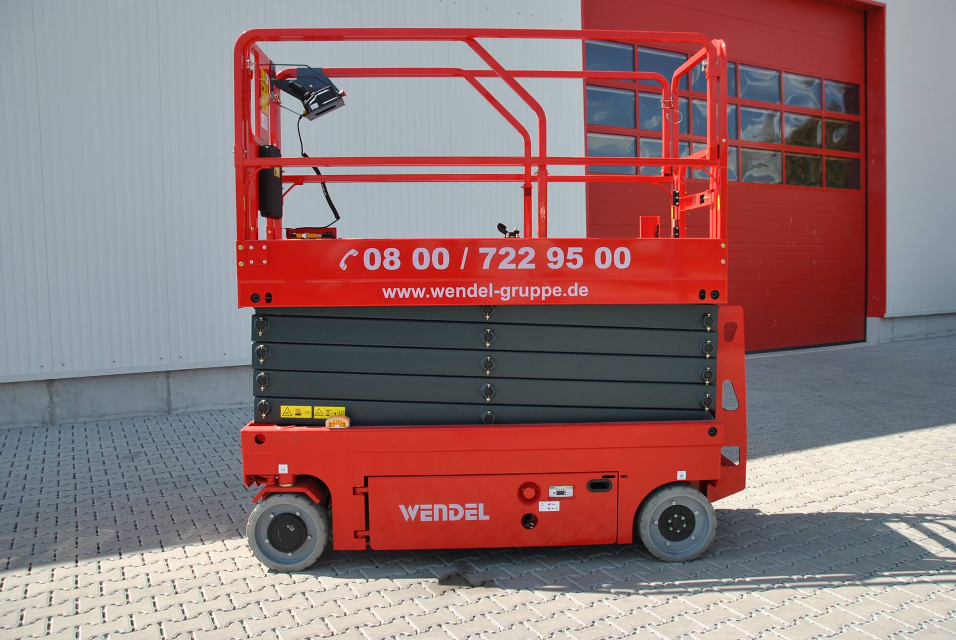 SE12-83 Scheren-Arbeitsbühne